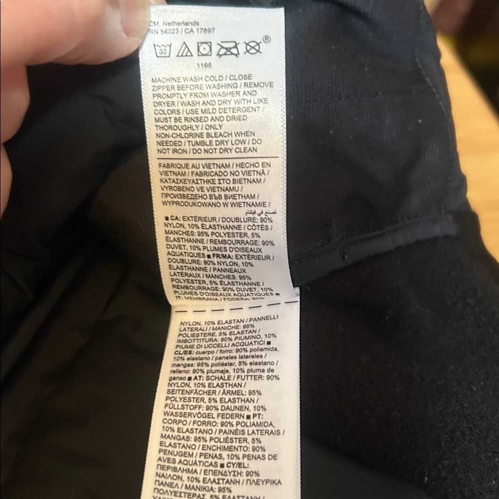 Athleta Inlet Jacket Quilted Down with Hood. Size Small - Picture 12 of 13